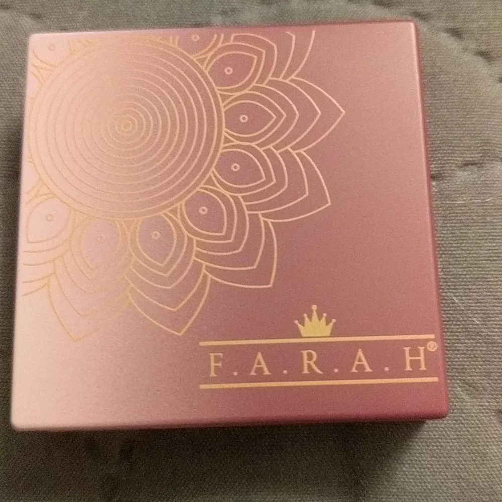 F.A.R.A.H eyeshadow